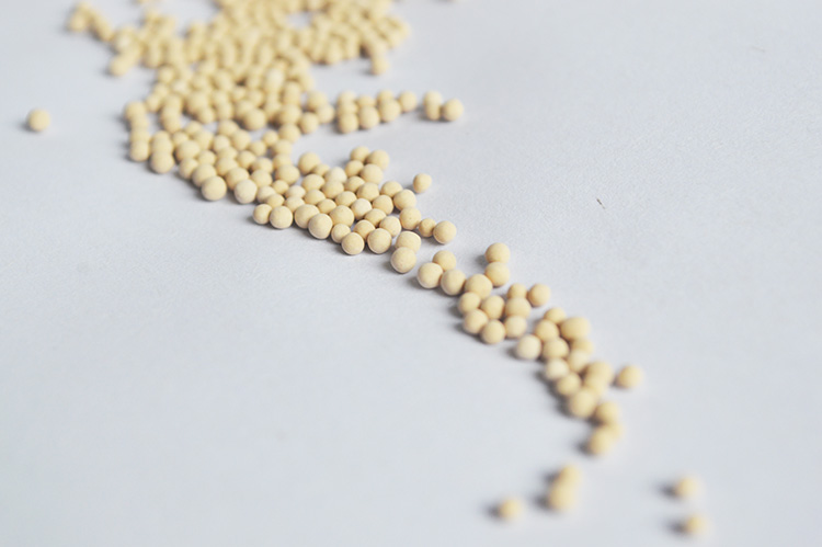 Molecular sieve desiccant.jpg